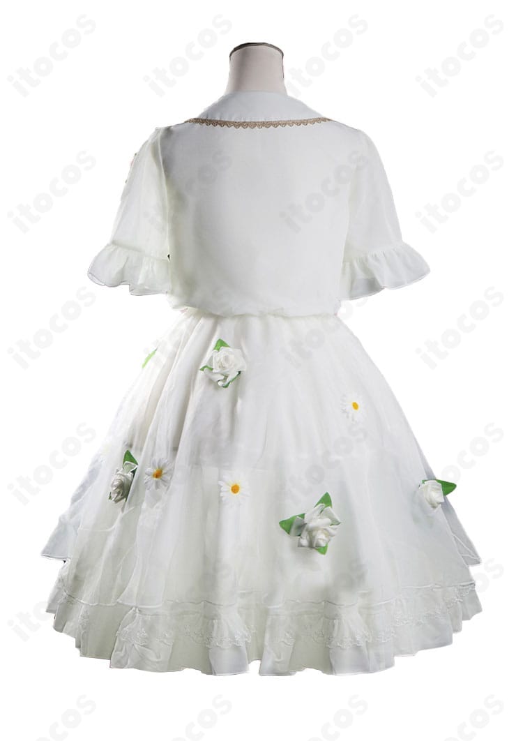 フリーレン白ドレスの背面。バックのデザインとフィット感、スカートの落ち感が確認できる画像