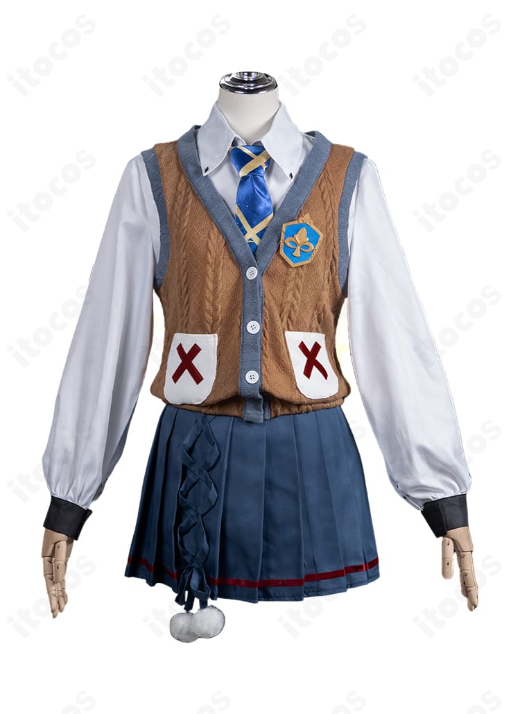 無期迷途 リン コスプレ衣装の装飾ディテール。胸飾りや金属調パーツの質感が分かるクローズアップ。