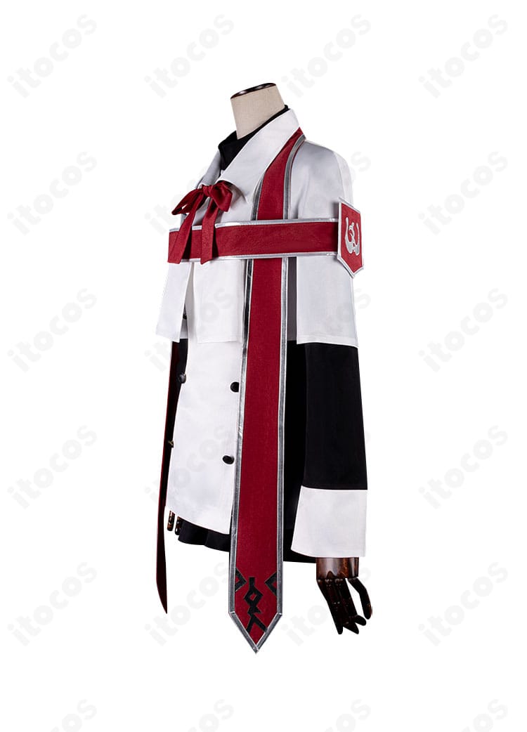 シエル・ファントムハイヴ 聖歌隊衣装の側面画像。マントの落ち感と肩飾りの位置関係を確認できる。