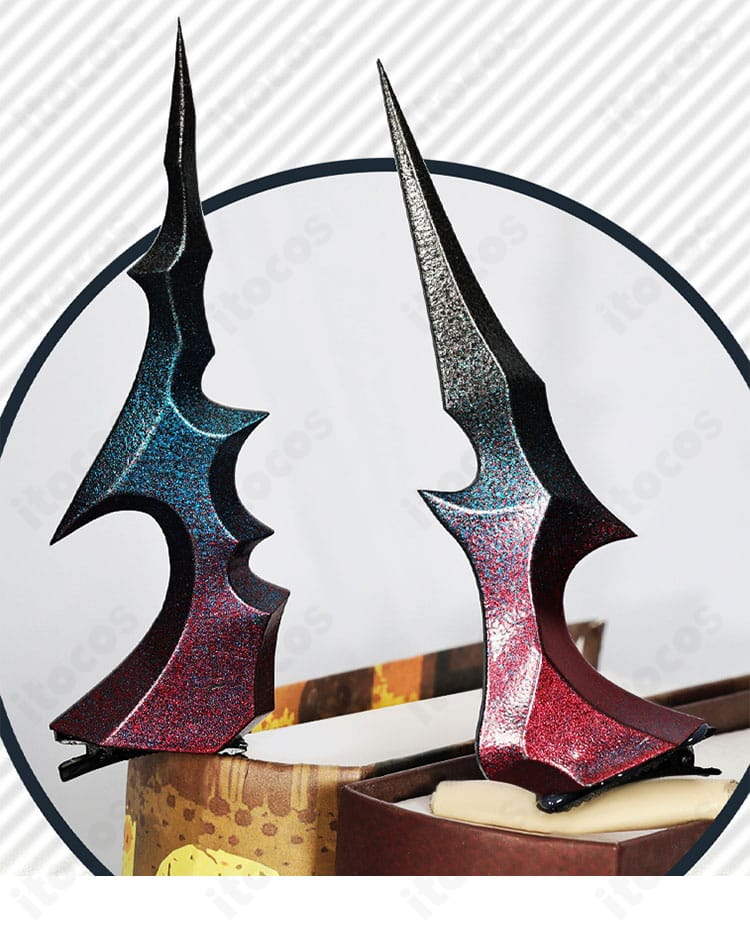 発飾りのクローズアップ。金属風パーツと色差のコンビネーションを丁寧に表現。