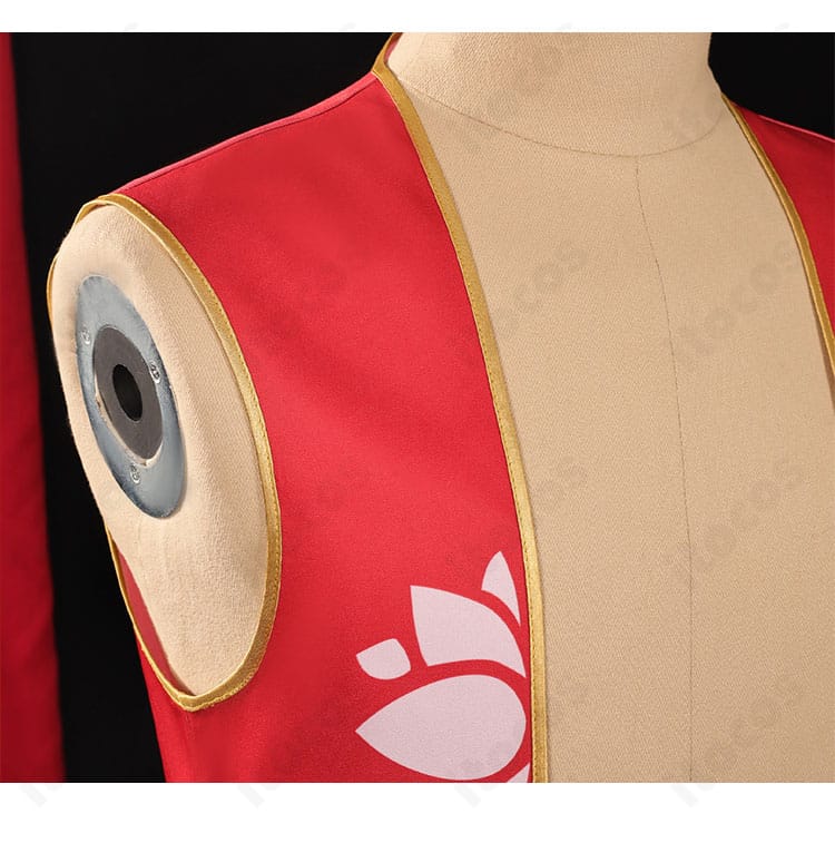 ナタ コスプレ衣装 肩まわりの装飾。刺繍とアクセントパーツの質感をクローズアップ。