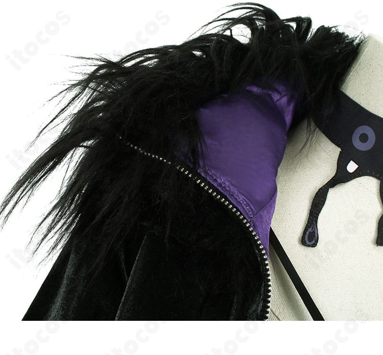 シオリ・ノヴェラ初期衣装の襟周りディテール。重ね構成と装飾の質感が分かる