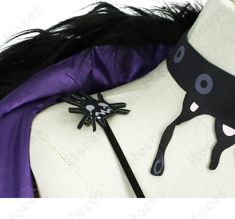 シオリ・ノヴェラ初期衣装の肩飾りディテール。エレガントな装飾で立体感を演出