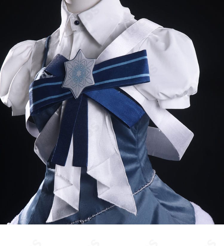 上着サイドの装飾詳細。SNOW MIKU 2025 鏡音リン衣装の側面パーツとラインの確認カット。