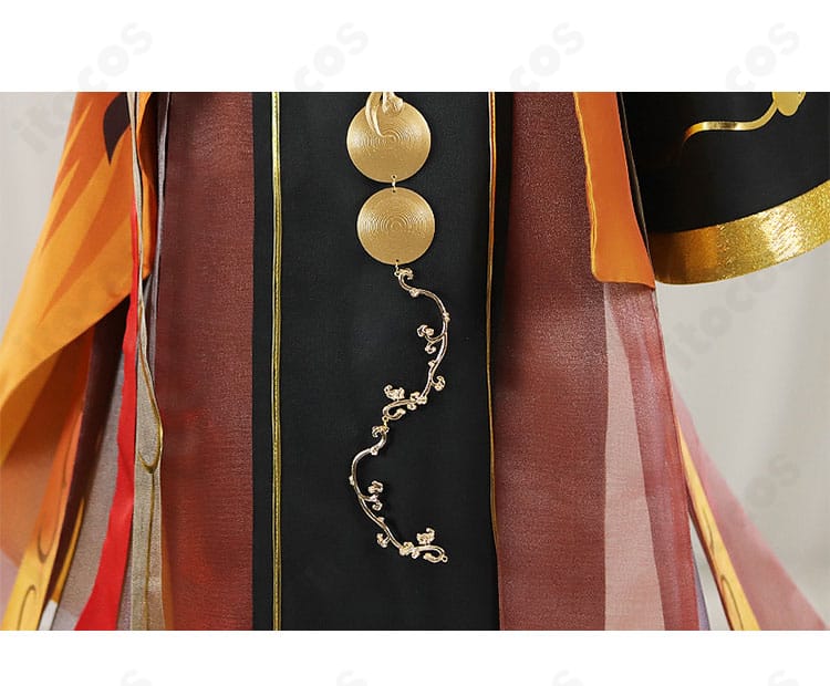 無期迷途 ヤオ『燃える神舞』コスプレ衣装の裾飾りディテール。刺繍風装飾と揺れ感が分かる近接カット