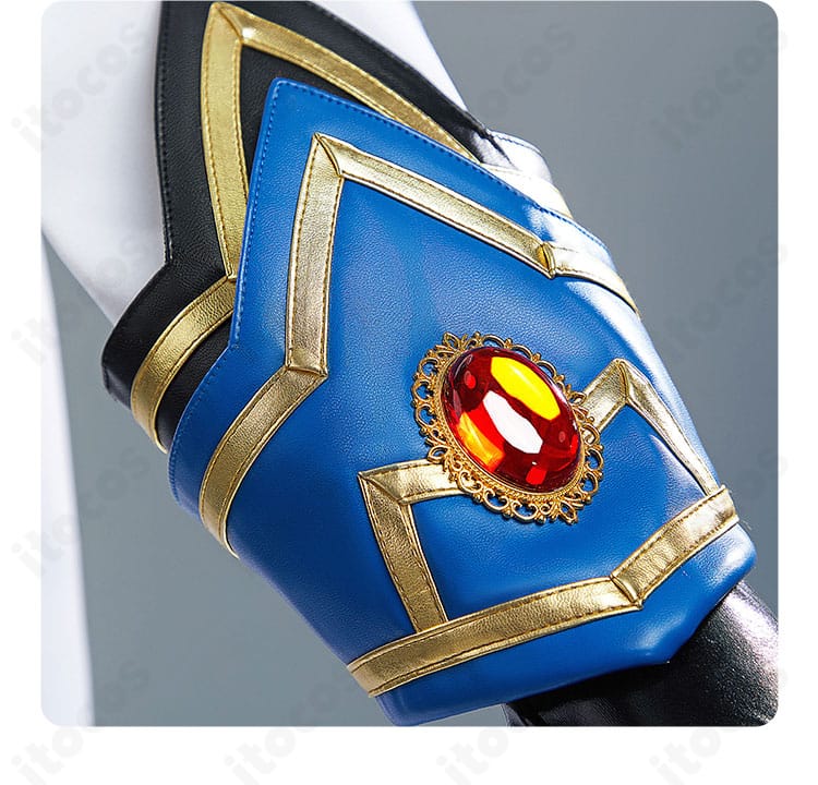 バリアジャケットの袖口装飾の接写。端部の丁寧な縫製とコントラスト配色を確認。