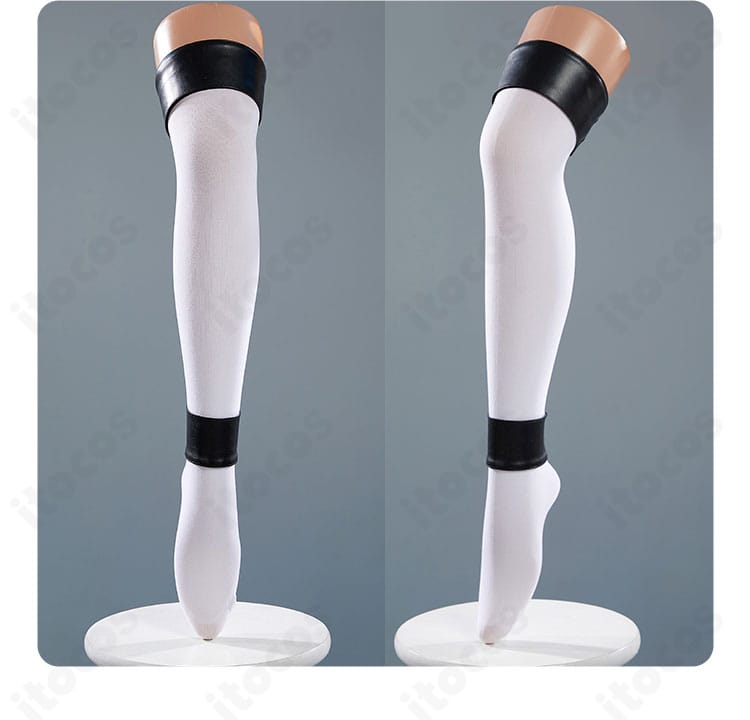 高町なのは 衣装の脚飾りのアップ。フィット感と装飾配置がコーデ全体を引き締める。