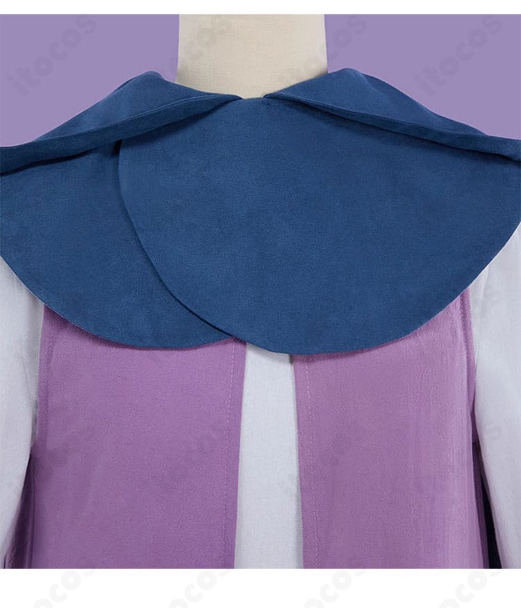 ゼルダ姫コスプレ衣装の襟元ディテール。豪華な装飾と刺繍調意匠が際立つアップ。