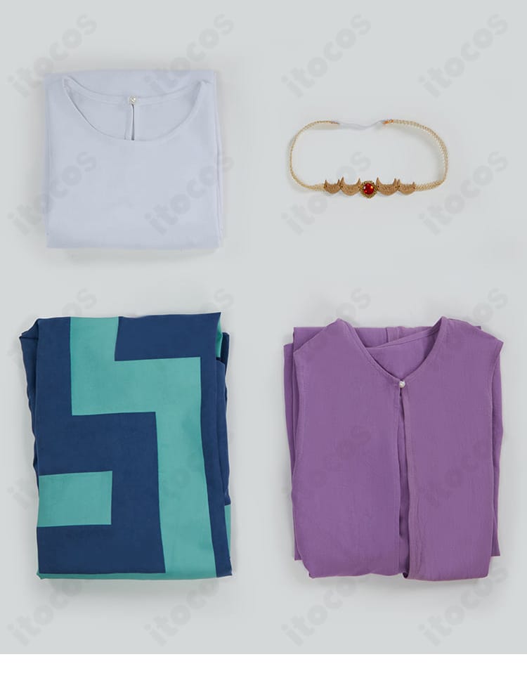 ゼルダ姫コスプレ衣装のセット内容一覧。コート、ワンピース、マント、頭飾り、エルフ耳が並ぶ。