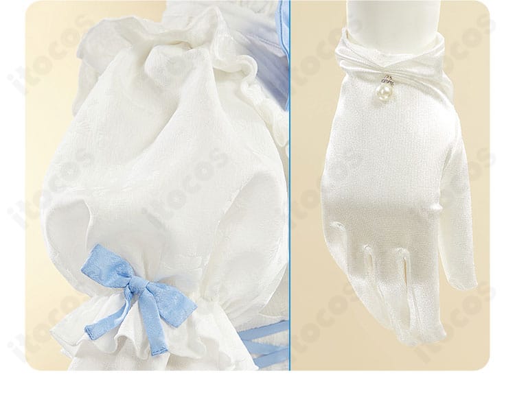 袖飾りと手袋の組み合わせ。小物の質感がレムの世界観を引き立てることが分かる写真。