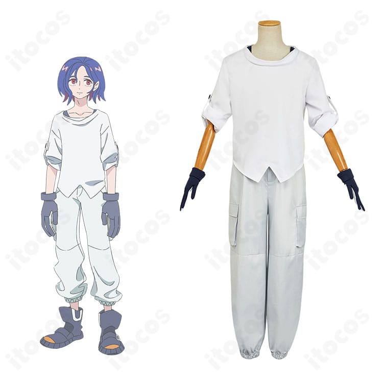 シュウジ・イトウの軍服コスプレ衣装とキャラクター画像の比較。正面からの全体像と高再現ディテールが分かる構図