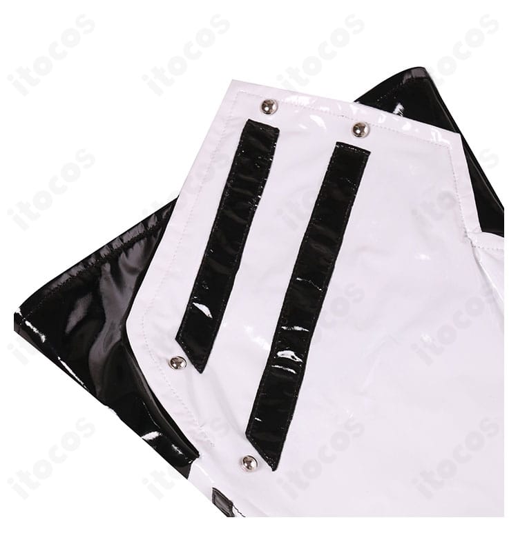 綾波レイ プラグスーツ衣装の靴周りコーデ例。衣装とのカラーバランスと質感の統一感