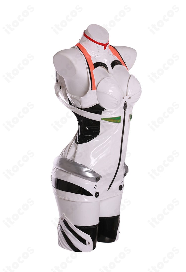 綾波レイ プラグスーツ衣装の側面。腕上げ時の可動域とサイドラインの整合性を確認できる画像