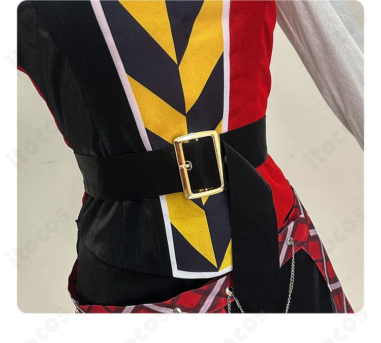 リドル・ローズハート衣装のベルト装飾のクローズアップ。バックル形状と位置関係が見える画像