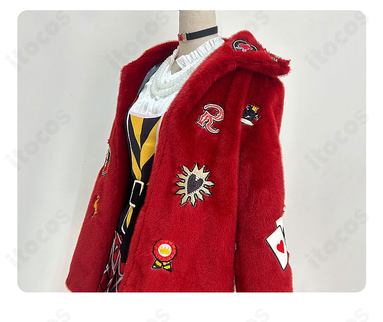 リドル・ローズハート衣装の襟元装飾アップ。襟周りの意匠と留め具構造が見える画像