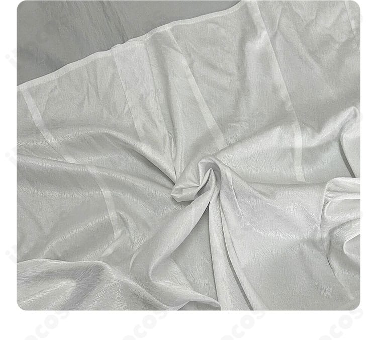 リドル・ローズハートコスプレのインナー細部。生地感と袖口の仕立てが見える画像