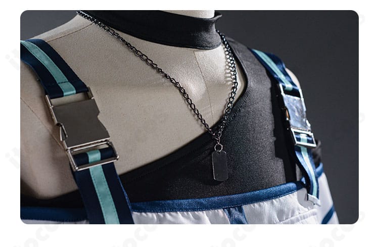 要 楽奈コスプレ用チョーカーの装飾アップ。メタル調パーツと質感が際立つディテール写真