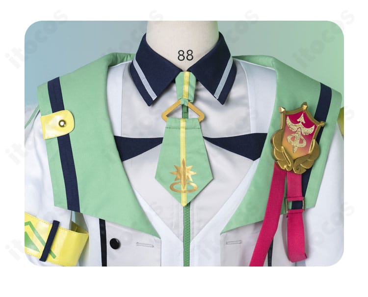 プロメッサ衣装のネクタイ装飾ディテール。結び目の形状と装飾金具、配色の質感がわかる接写。