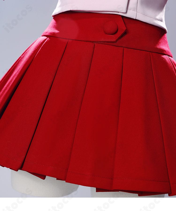 スカート裾の装飾ディテール。均一なステッチと自然なフレアが写真映えする仕上がり。