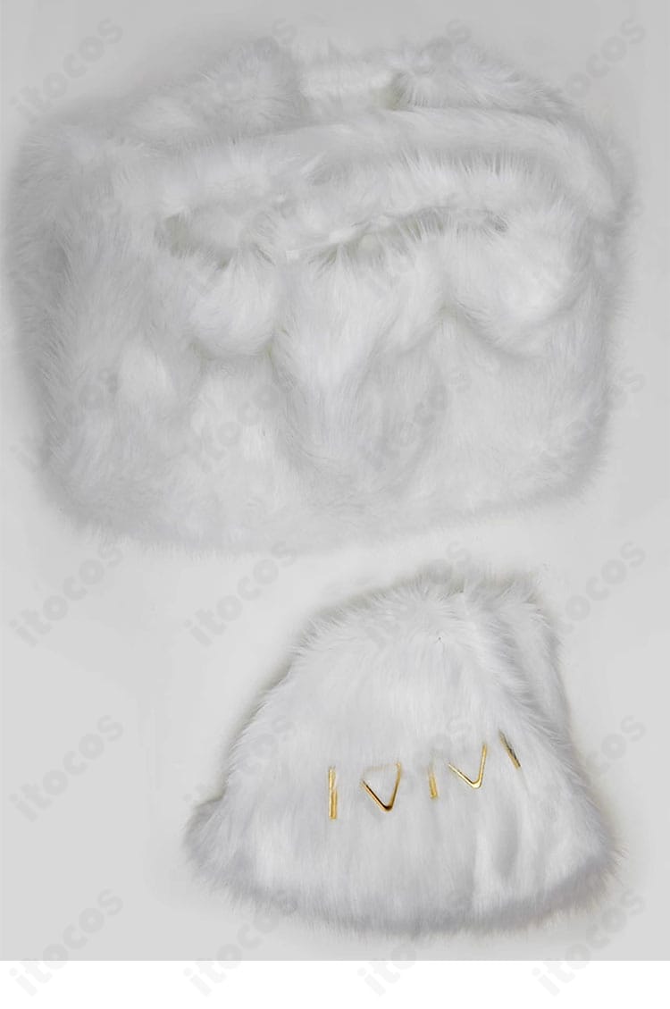 ロザンナ コスプレ衣装のアウター内部。コート裏地と仕立ての丁寧さを確認できるカット。