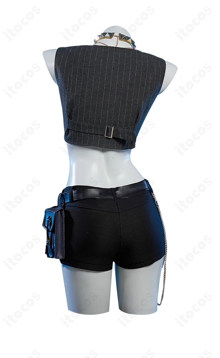 ロザンナ コスプレ衣装の背面ディテール。ベルト位置とバックシルエットのバランスを確認。