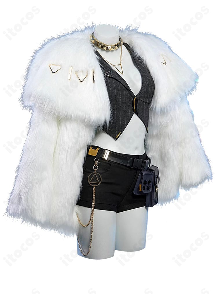 ロザンナ コスプレ衣装の側面。立体裁断による腕周りの可動域と裾の流れがわかる角度。