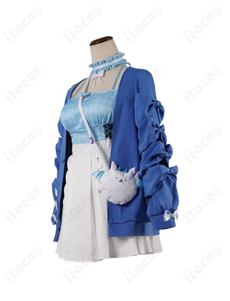 フワワ カジュアル衣装の横向きシルエット。袖のボリュームと裾の動きをチェック