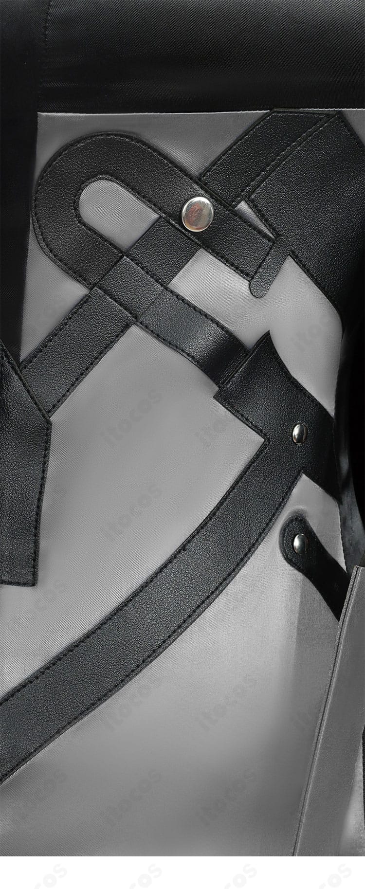 ギルベルタ コスプレ衣装 腰部アップ。ベルト装飾の立体感とアクセント配置を示すディテール画像