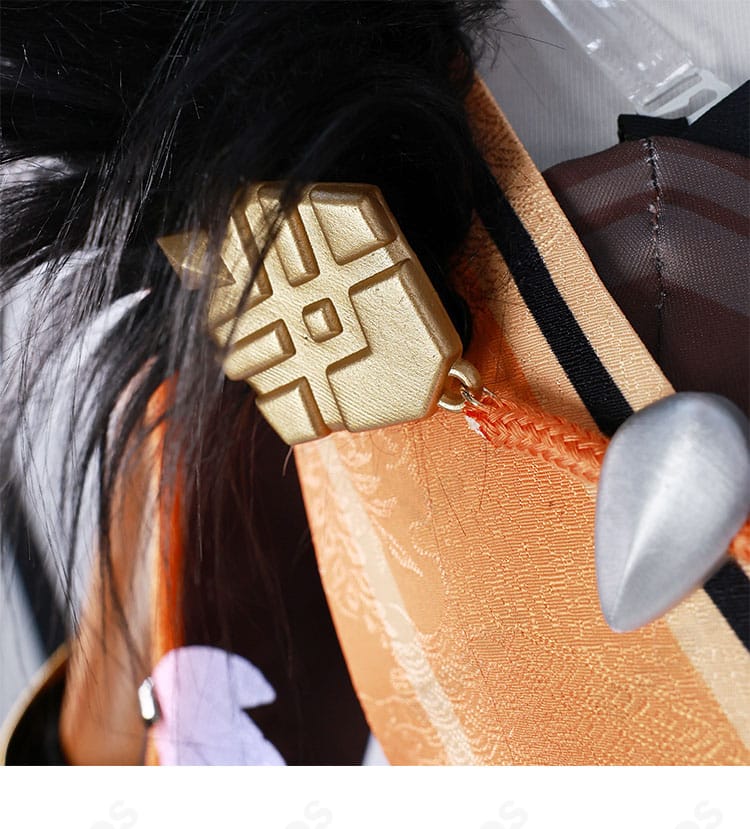 原神 イアンサ 通常版コスプレ衣装 胸元オーナメント詳細。神の目飾りと金属調パーツが撮影映え