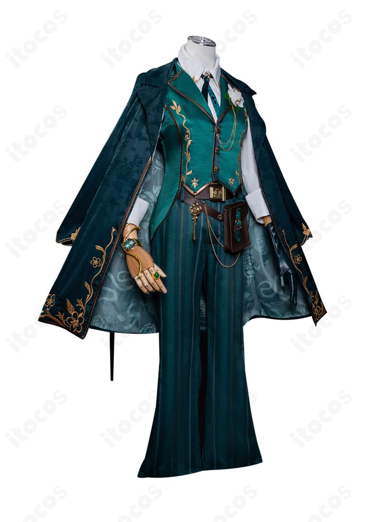 第五人格 騎士（リチャード・スターリング）コスプレ衣装の側面。ロングコートの落ち感とウエスト周りのラインを強調。