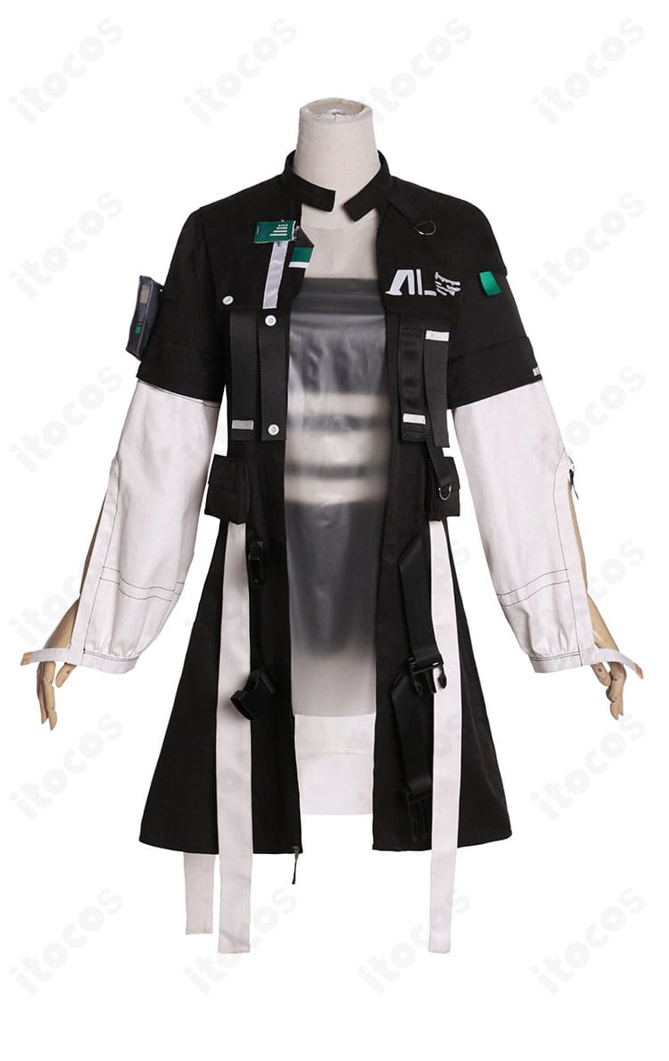 ドールズフロントライン2 トロロ コスプレ衣装の正面全体。コートとインナーのバランス、胸前装飾の配置が分かる構図。