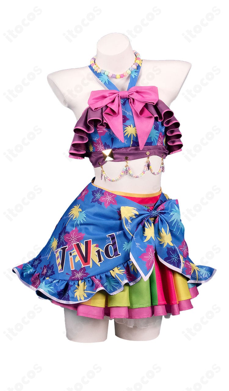 神崎美月 コスプレ衣装の正面図。トップスの切り替えと装飾、フレアスカートのラインまで細部を再現したセットアップ。