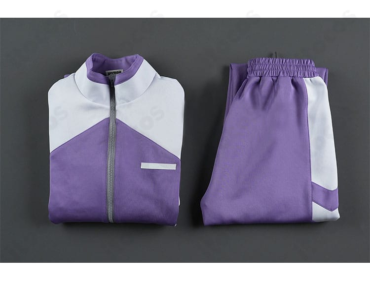 オグリキャップ コスプレ衣装のセット内容。上着コートとズボンの2点セット配置