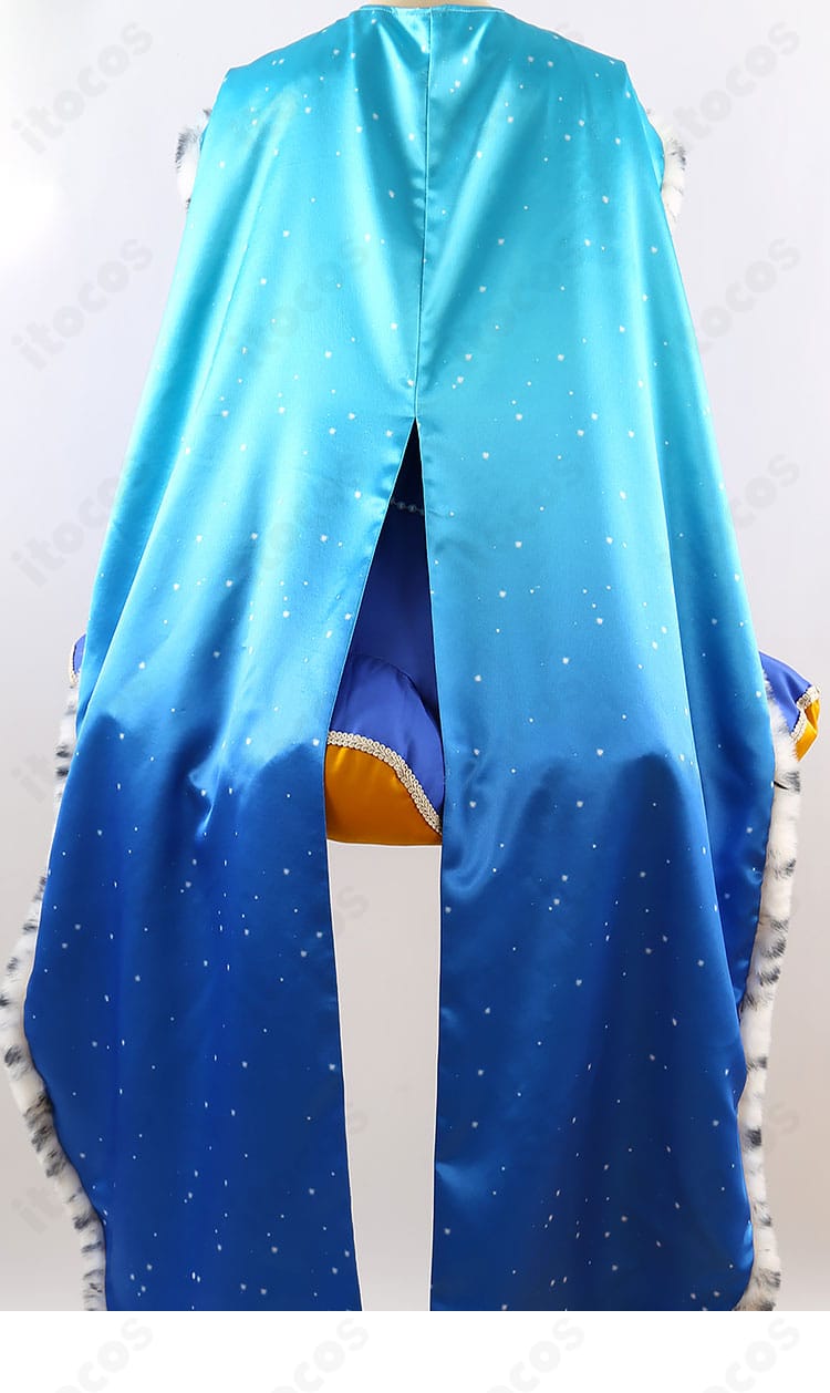 鳳えむ クイーン・オブ・ダイヤ 衣装のマント装飾詳細。裏地の配色と縁取りのステッチ