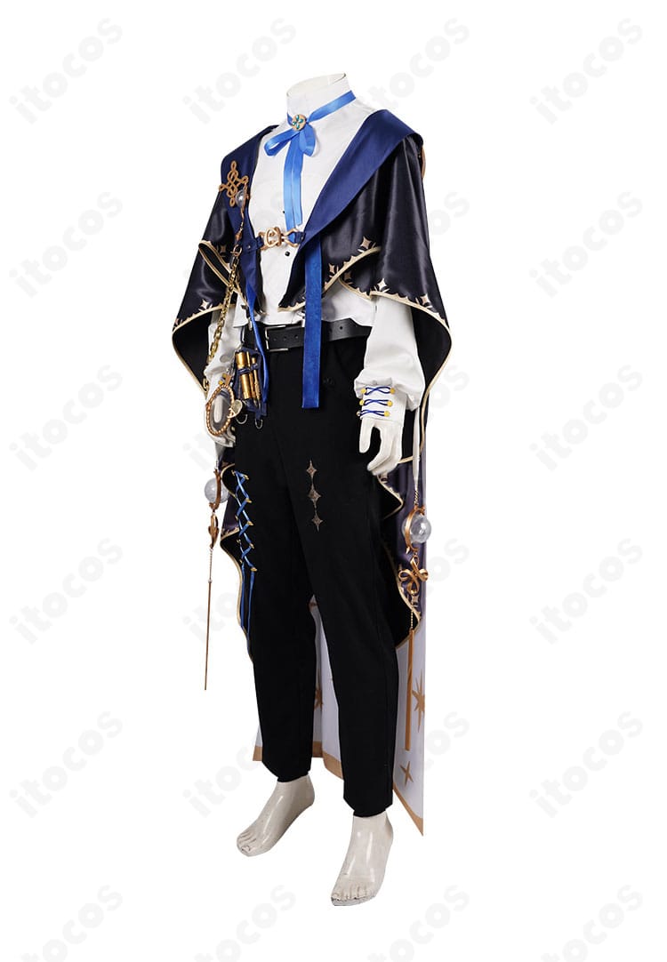 星導ショウ コスプレ衣装のサイドビュー。マントの落ち感とボトムのラインを確認できます。