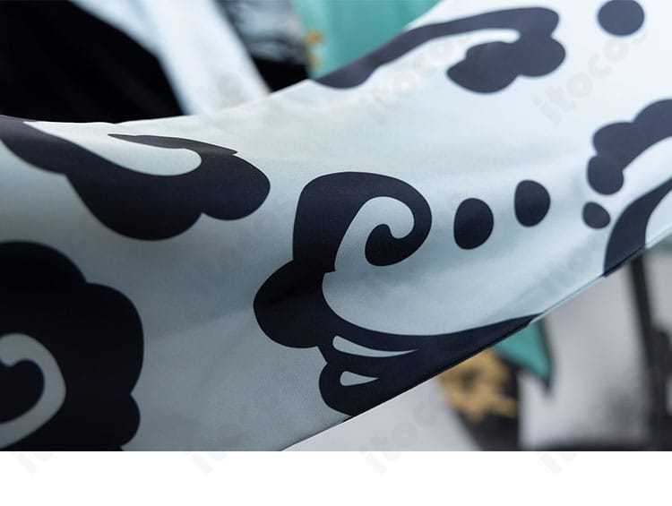 蒼穹（CangQiong）コスプレ衣装の袖口ディテール。精巧な刺繍と装飾の質感。