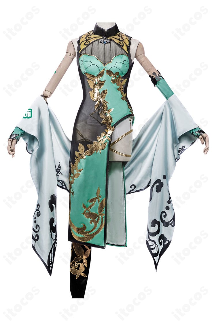 蒼穹（CangQiong）コスプレ衣装の正面全体。刺繍と装飾を備えたワンピーススタイルが確認できる。