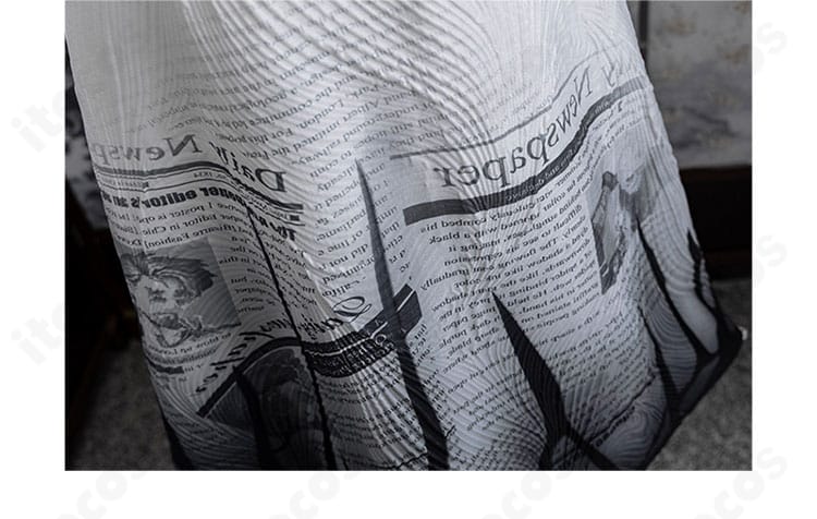 冒険家 新聞社編集長コスの裾装飾と生地の質感