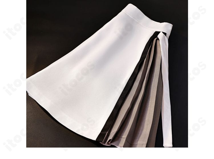 スカート装飾のクローズアップ。プリーツ感や装飾の配置が分かる写真