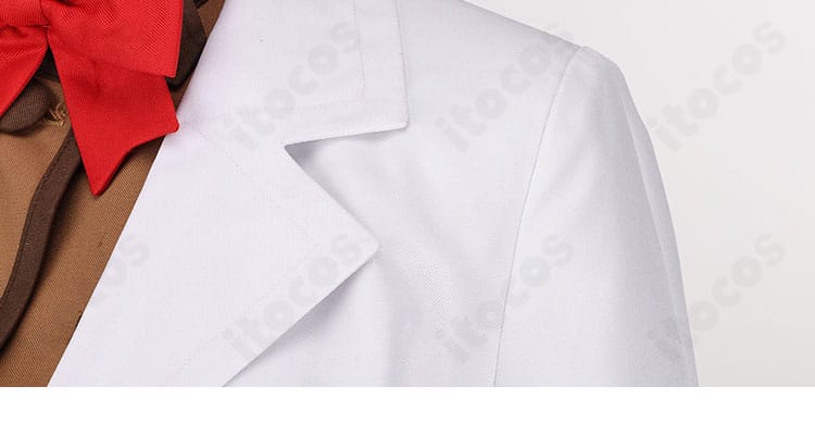 間桐桜 制服コスプレの肩まわりディテール。肩線と上襟の縫製で上品さを演出。