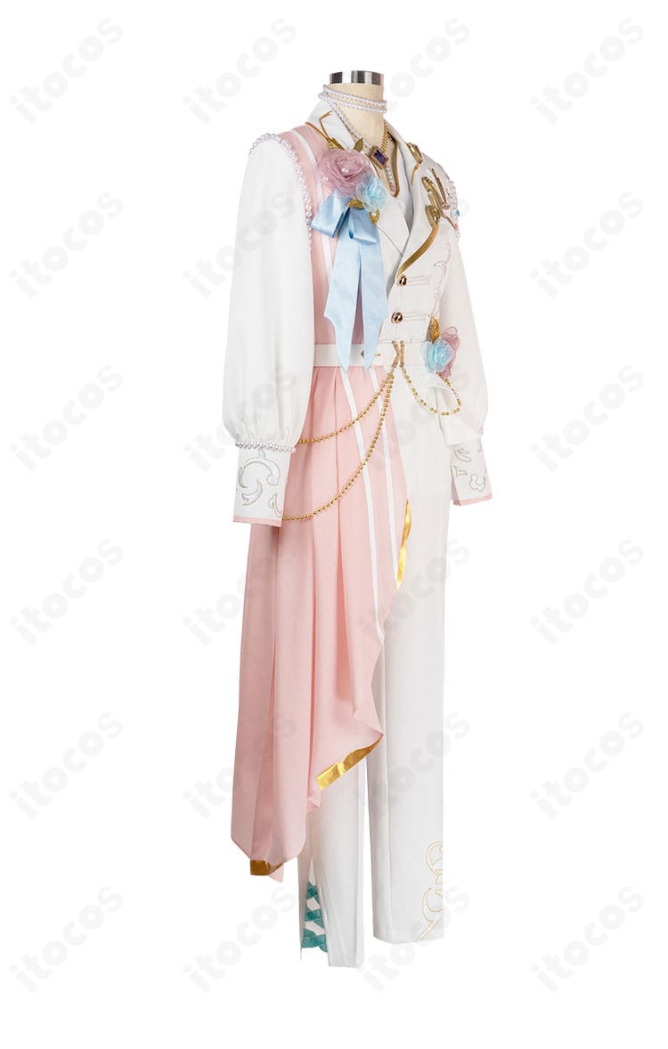 側面から見た天音色衣装のシルエットと肩飾り・腰飾りの立体感が分かるカット