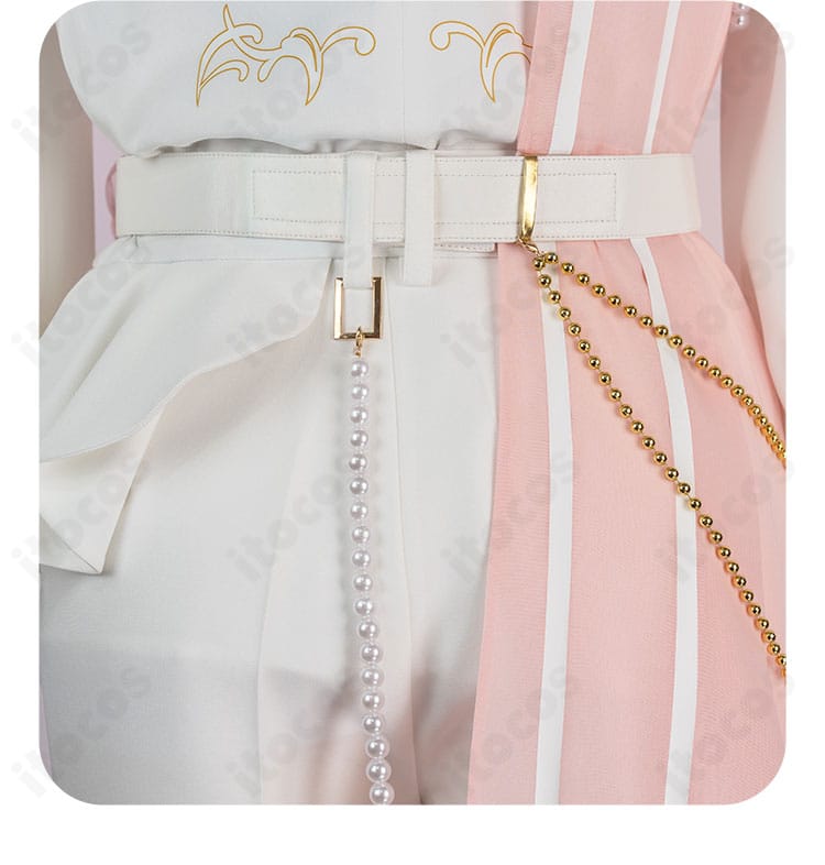 腰ベルトの装飾アップ。金具の質感とベルト幅、位置関係が分かる写真