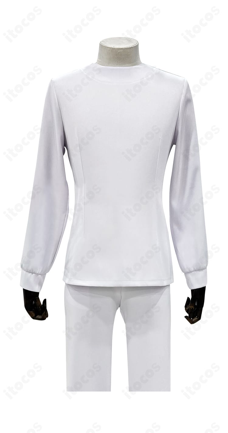 クラピカ コスプレ内搭トップスの正面詳細。襟元と前立てのディテール再現。