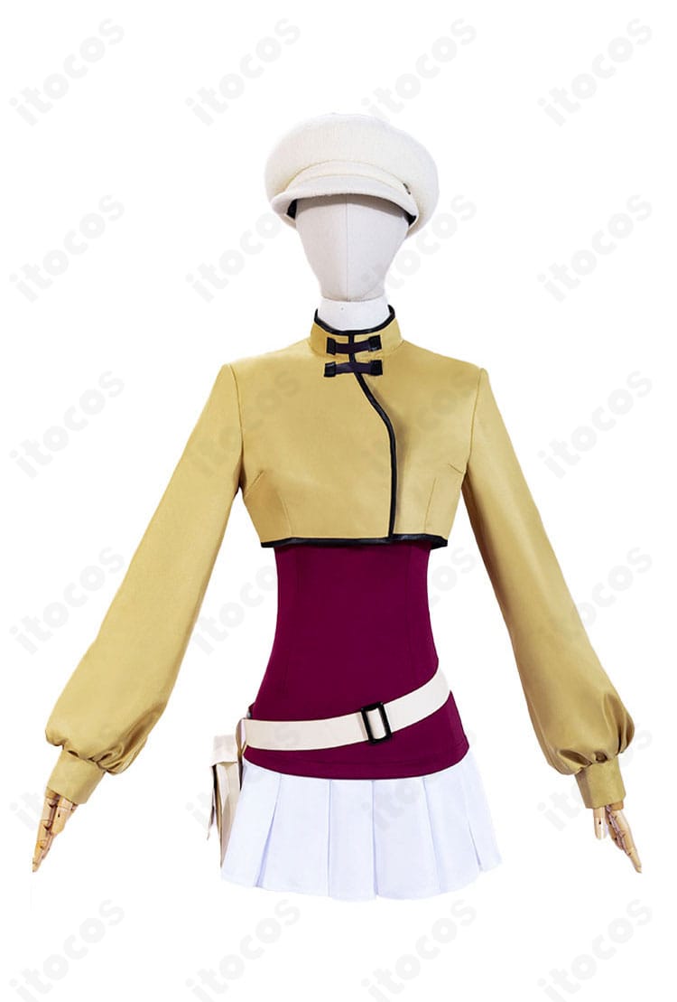 C.C. 私服コスプレ衣装の正面ディテール。斜め襟や装飾が映えるデザインでイベント向きの仕上がり。