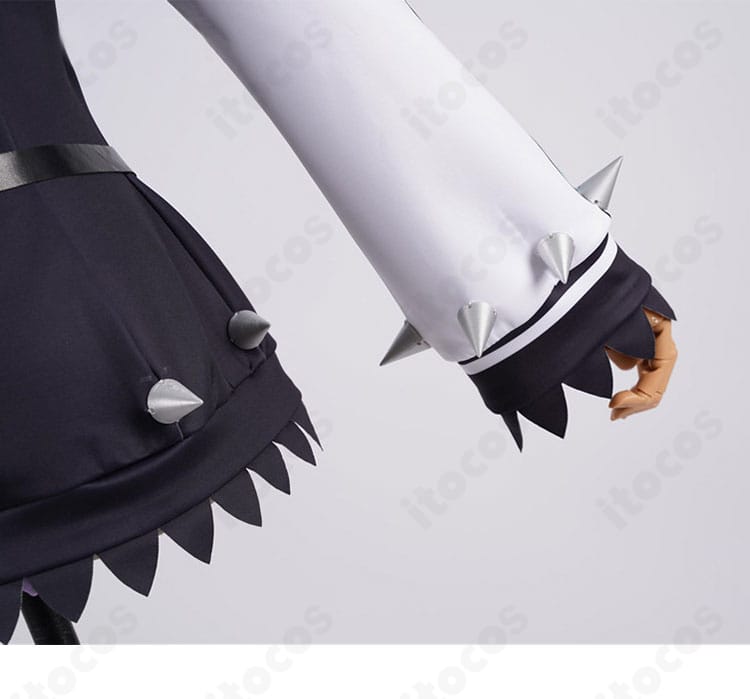 袖の切り替えディテール。ステッチワークと素材コントラストを見せるホロライブ 輪堂千速の袖部分。