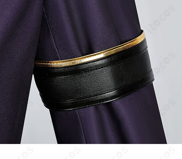 セノ左袖の装飾アップ。刺繍と意匠パーツの配置でキャラクター性を表現した詳細画像。