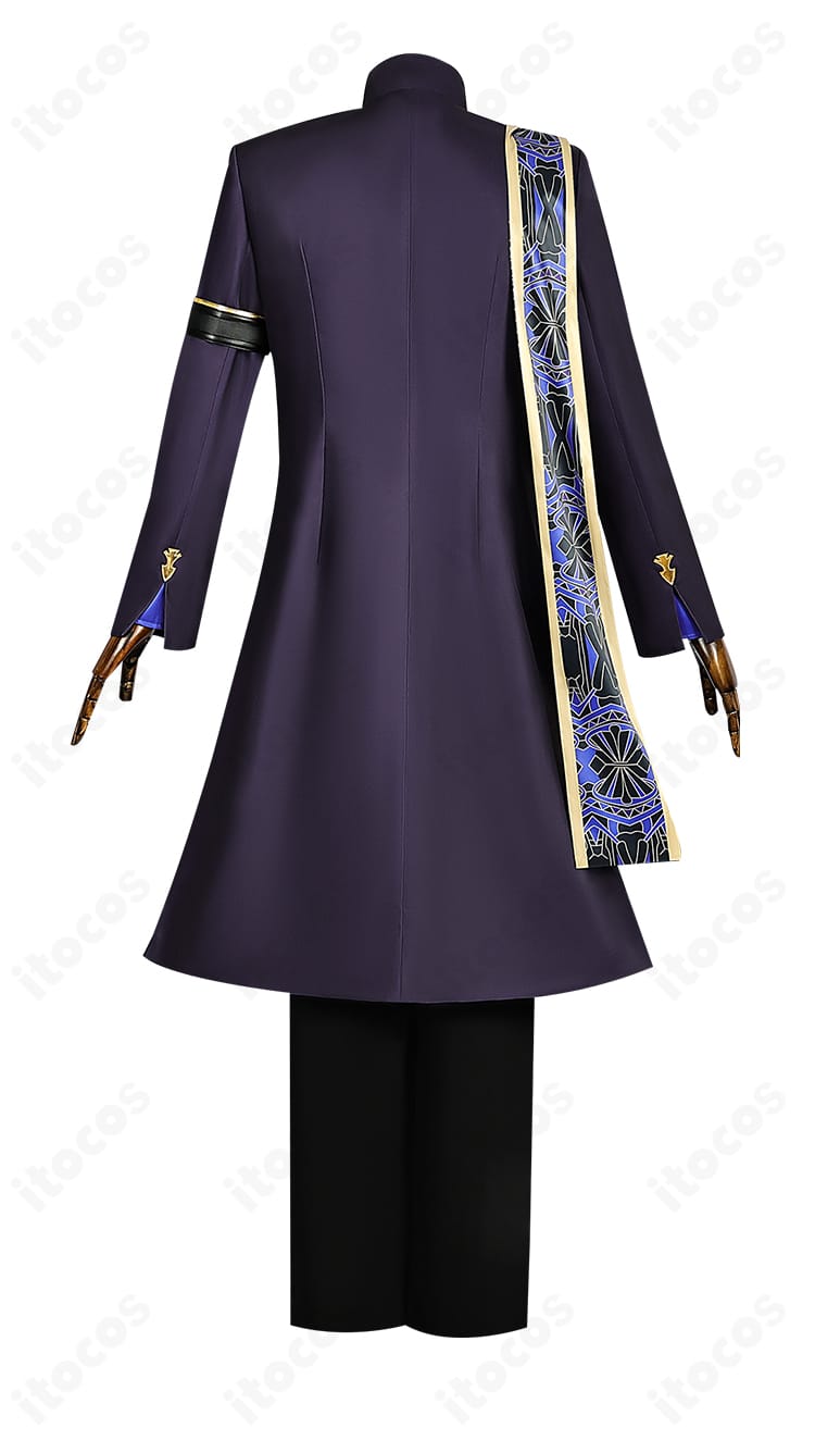 セノ衣装の背面。背中の装飾配置とフード周りのディテールをしっかり見せる画像。