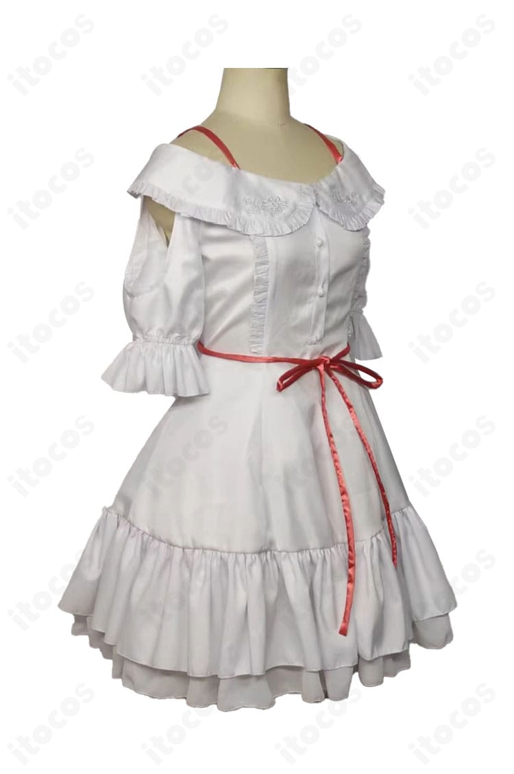 長瀬麻奈コスプレ衣装の右側面。ウエストラインから裾にかけての落ち感と全体バランスがわかる画像