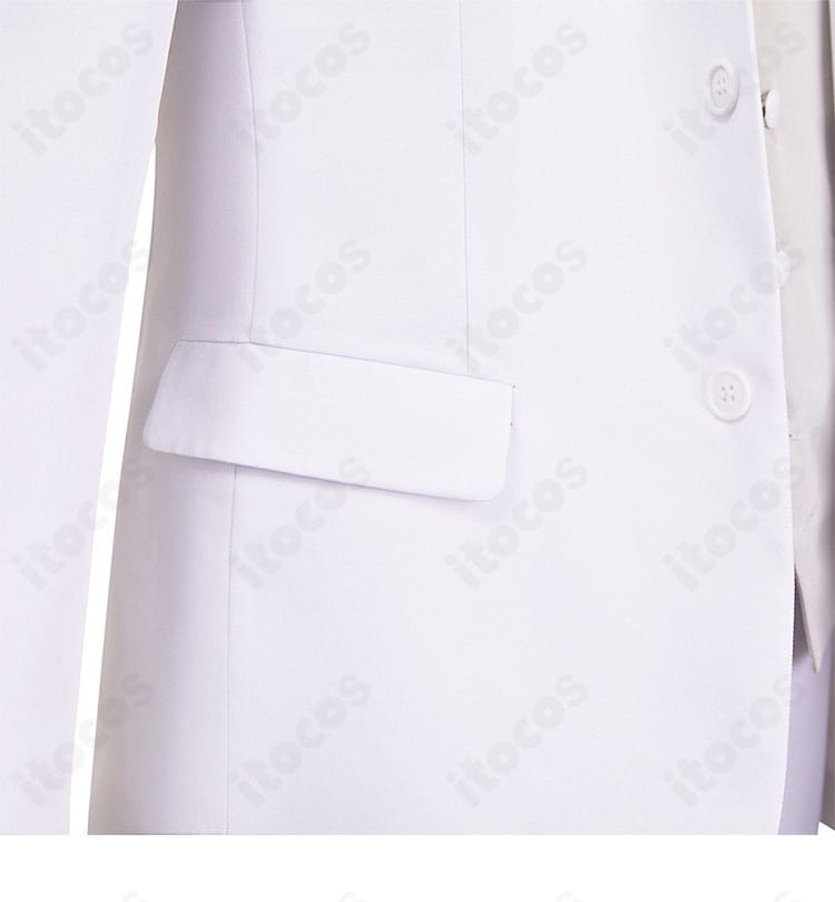 風祭京一郎 コスプレ衣装 ポケット装飾。実用性を備えたフラップとステッチワークの仕上がりが分かる