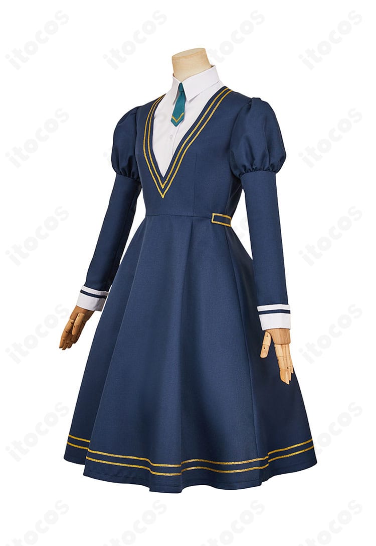 宮尾音夢 コスプレ衣装 左側面。袖のラインとウエストのフィット感が見える角度